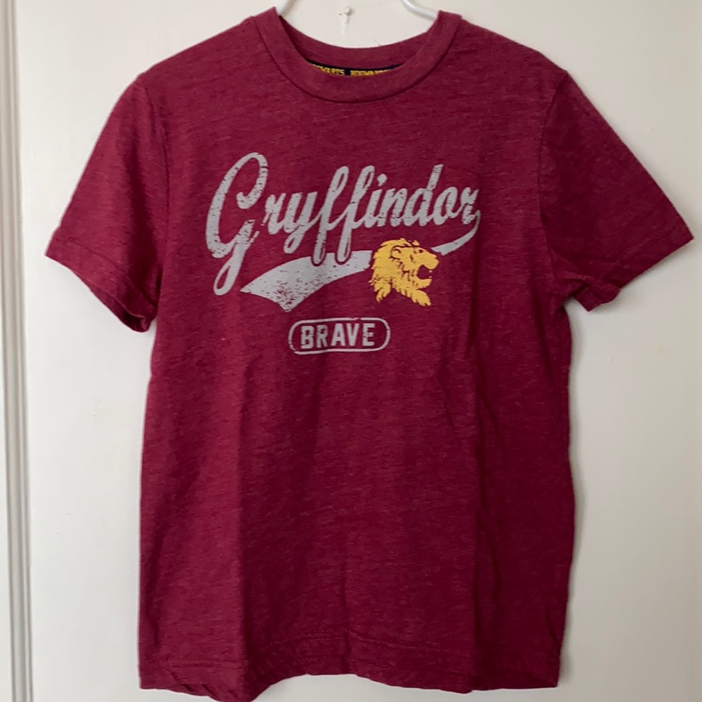 Harry Potter Gryffindor Red Shirt Sz Sm